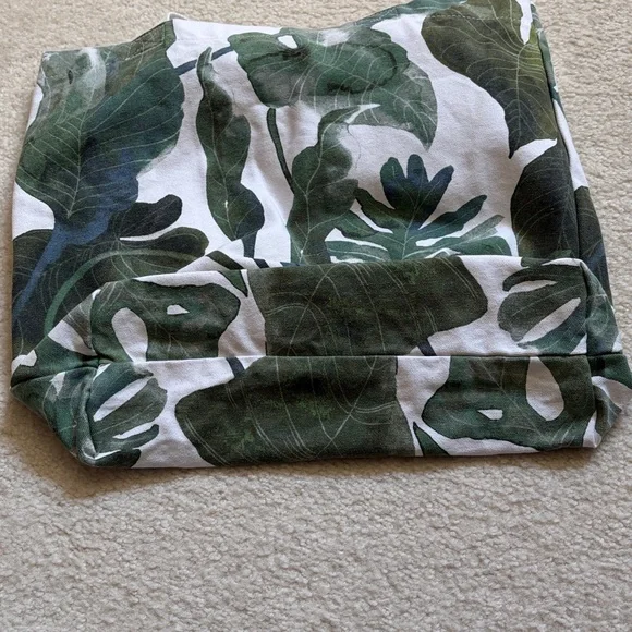 Tommy Bahama Tropical Tote Bag - Picture 10 of 10